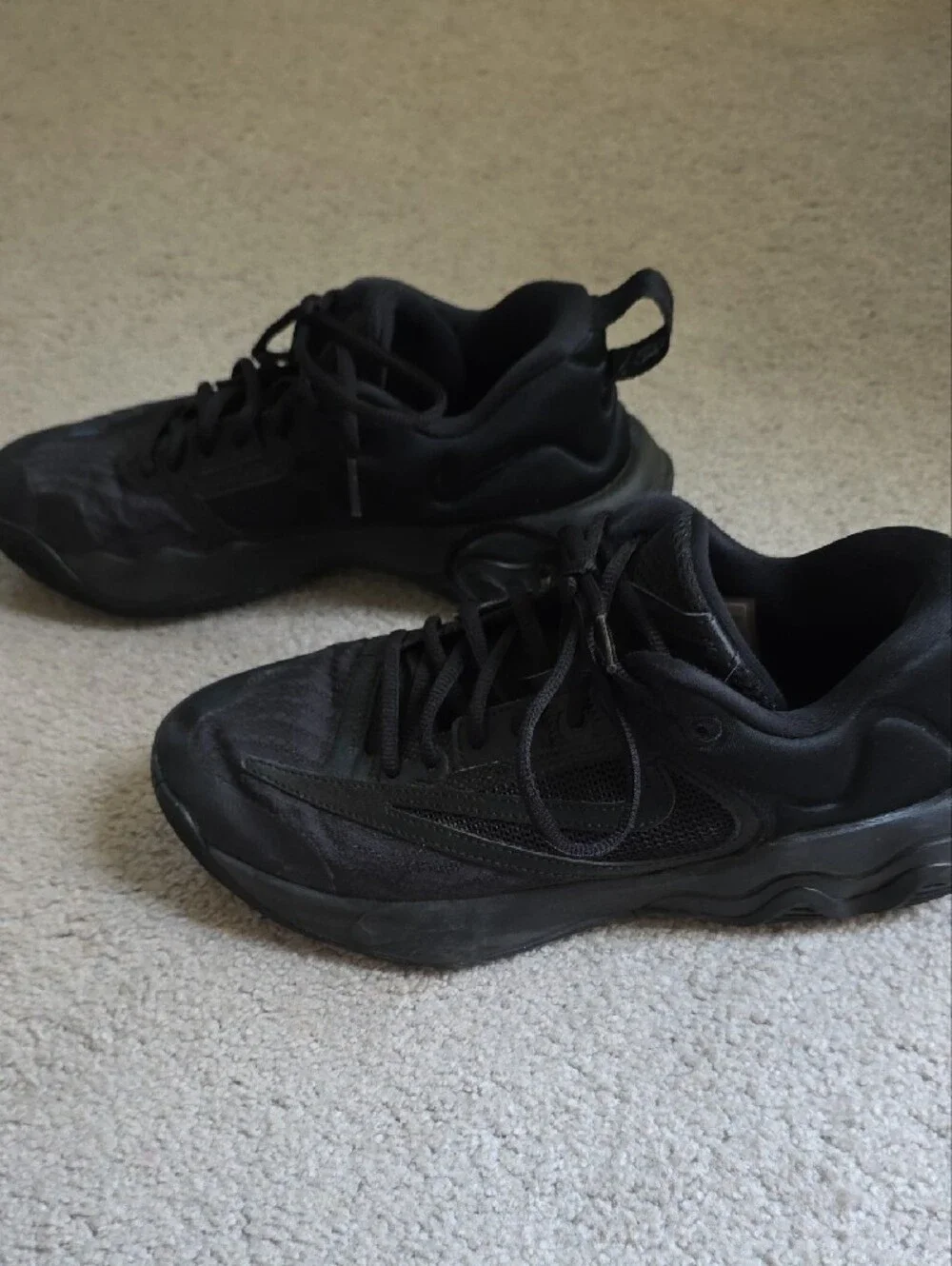 Nike Black Giannis Low-Top Sneakers Mens Size 8 Basketball Shoes
